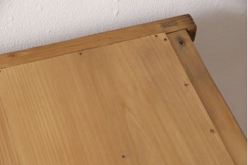 昭和中期の鉄脚付き収納棚の見た目を変えずに綺麗にリペア!クリアワックス塗装で仕上げ。(戸棚、飾り棚、オープン棚)