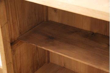 昭和中期の鉄脚付き収納棚の見た目を変えずに綺麗にリペア!クリアワックス塗装で仕上げ。(戸棚、飾り棚、オープン棚)