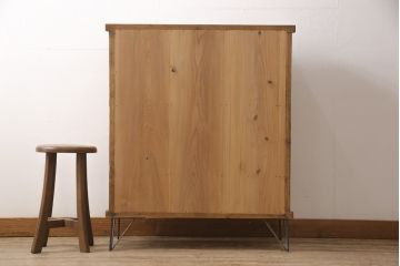 昭和中期の鉄脚付き収納棚の見た目を変えずに綺麗にリペア!クリアワックス塗装で仕上げ。(戸棚、飾り棚、オープン棚)