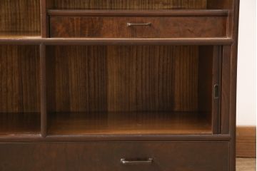 アンティークの蛇腹戸(シャッター)付き収納棚の見た目を変えずに綺麗にリペア!木部や接合部・可動部を調整し、キズを消して補修。蜜?ワックスで仕上げ。(茶棚、戸棚)