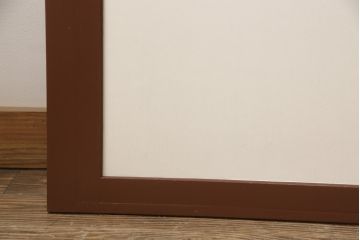 昭和後期の組子入りふすまをリペア&カスタム!リサイズし、開き戸として使えるよう仕様を変更。引手は埋木処理。襖紙を張り替え、本体は現状に近い色味に着色仕上げ。(引き戸、帯戸)