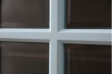 北海道民芸家具の食器棚をリペア&カスタム!高品質リペアを施し、くすんだ水色でペイント仕上げ。(カップボード、キャビネット、サイドボード、サイドキャビネット)