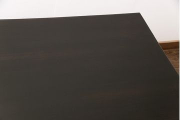 大正時代のダイニングテーブルをリペア&カスタム!幕板下に取り付けられていた桟は取り外し、色味は脚に合わせて着色して仕上げ。(作業台、食卓)