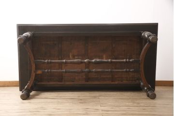 大正時代のダイニングテーブルをリペア&カスタム!幕板下に取り付けられていた桟は取り外し、色味は脚に合わせて着色して仕上げ。(作業台、食卓)