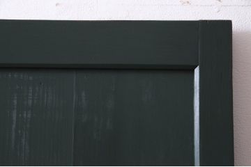 明治期の板戸2枚をリペア&カスタム!オリジナルのステンドグラスをはめ込み、ダークグリーンに着色仕上げ。(引き戸、建具)