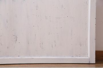 明治期の板戸をリペア&カスタム!オリジナルのステンドグラスをはめ込み、アンティークホワイトでペイント仕上げ。(引き戸、建具)