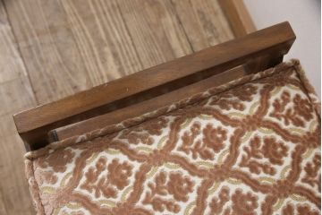 DREXEL HERITAGE(ドレクセルヘリテイジ)のスツールをリペア&カスタム!座面を指定の生地に張り替え、脚底をクッション付きのタイプに交換。