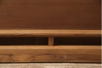 昭和中期の欄間の見た目を変えずに綺麗にリペア!雰囲気を損なわないよう、痛みや割れがある部分のみ新材に入れ替え修復。クリアワックスで仕上げ。(明かり取り、明り取り)