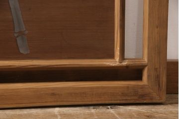 昭和中期の欄間の見た目を変えずに綺麗にリペア!雰囲気を損なわないよう、痛みや割れがある部分のみ新材に入れ替え修復。クリアワックスで仕上げ。(明かり取り、明り取り)