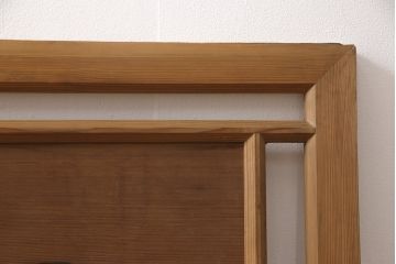 昭和中期の欄間の見た目を変えずに綺麗にリペア!雰囲気を損なわないよう、痛みや割れがある部分のみ新材に入れ替え修復。クリアワックスで仕上げ。(明かり取り、明り取り)