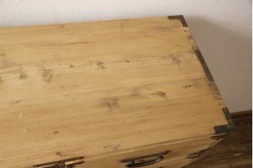 明治大正期の時代箪笥をリペア&カスタム!ストリップド加工を行い、鉄脚を取り付け。(和たんす、整理箪笥、収納箪笥、チェスト、引き出し)
