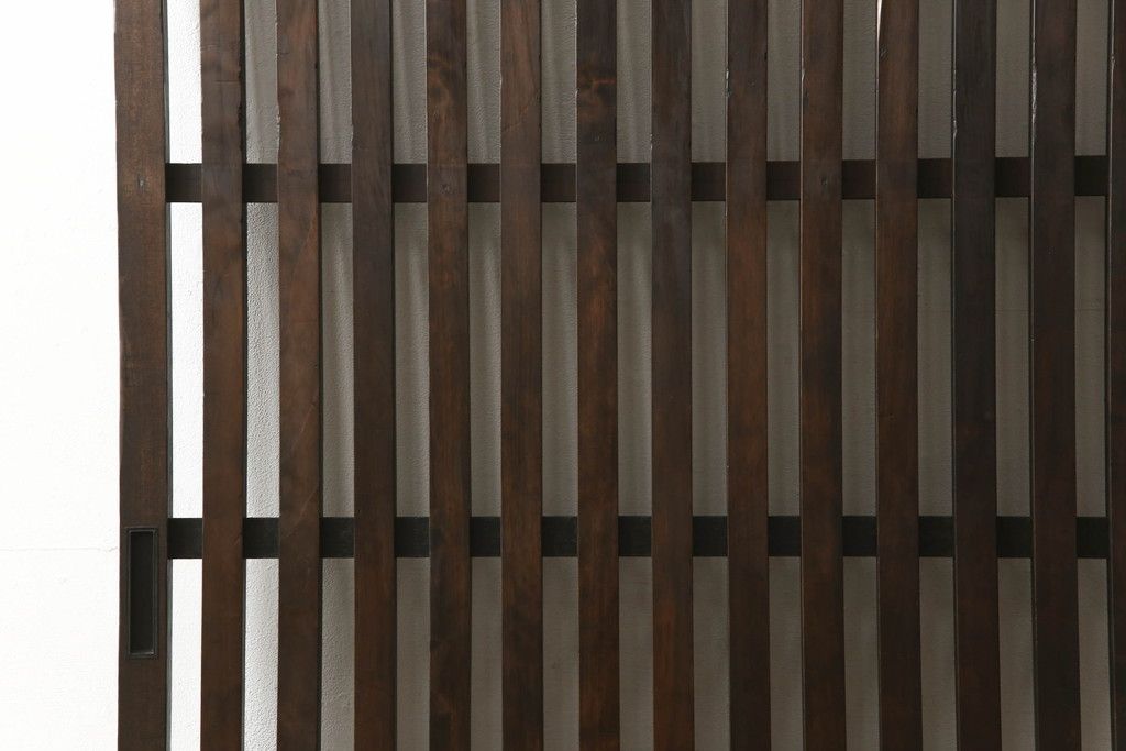 格子戸をリペア&カスタム!高さをリサイズし、吊り金具を取り付け加工。(引き戸、建具)