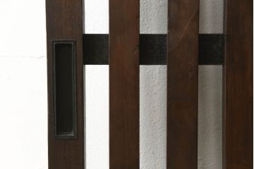 格子戸をリペア&カスタム!高さをリサイズし、吊り金具を取り付け加工。(引き戸、建具)