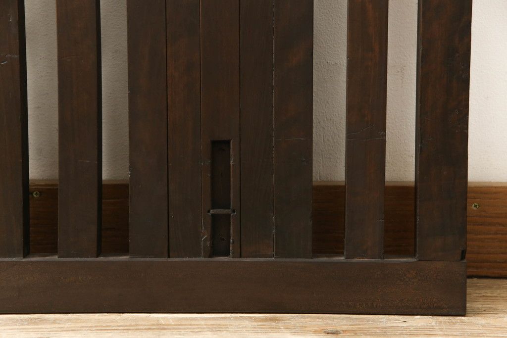 格子戸をリペア&カスタム!高さをリサイズし、吊り金具を取り付け加工。(引き戸、建具)