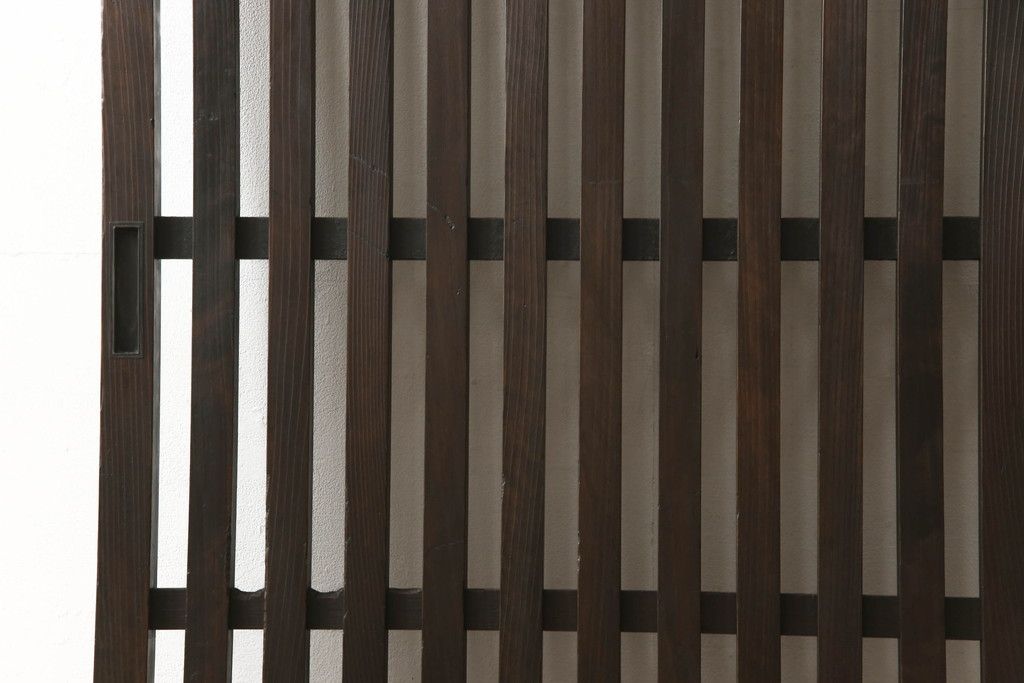 格子戸をリペア&カスタム!高さをリサイズし、吊り金具を取り付け加工。(引き戸、建具)