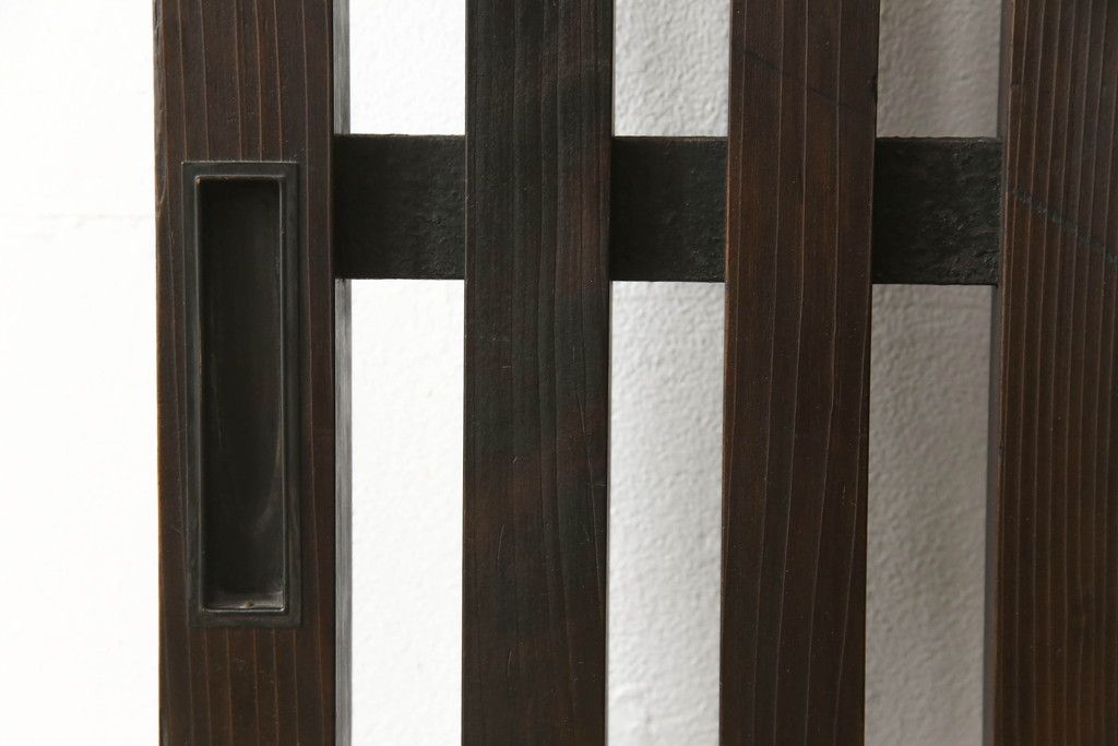 格子戸をリペア&カスタム!高さをリサイズし、吊り金具を取り付け加工。(引き戸、建具)