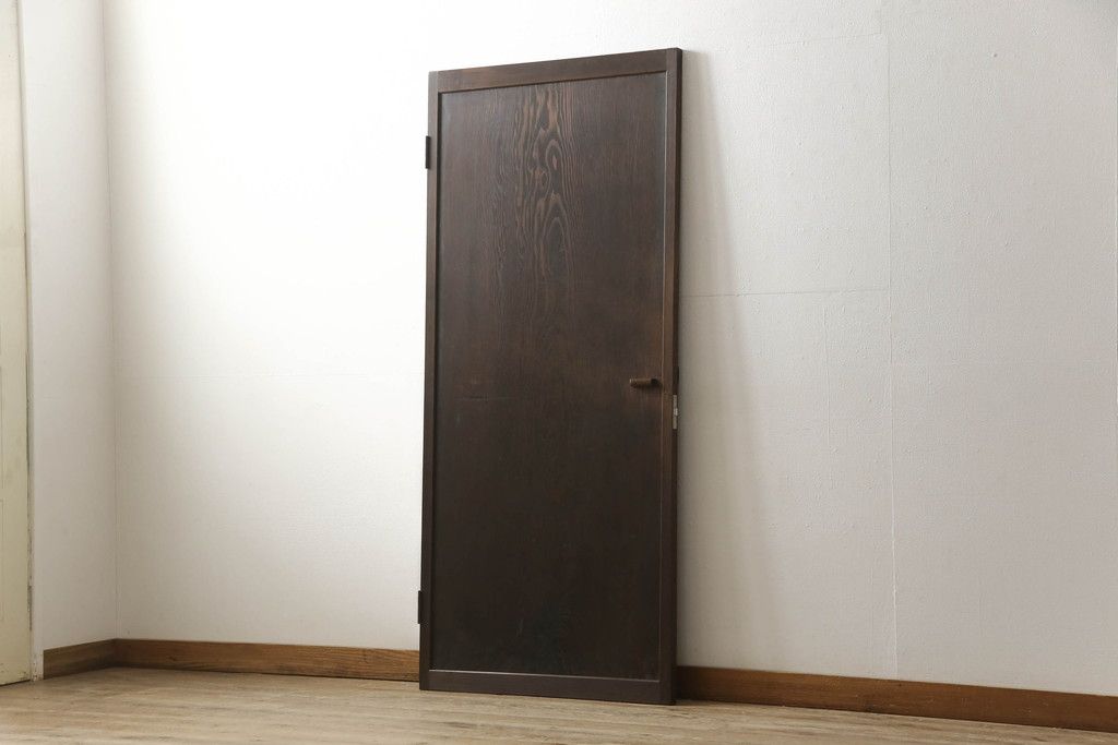 木製扉をリペア&カスタム!ローラー締まりを取り付け加工。(ドア、建具)