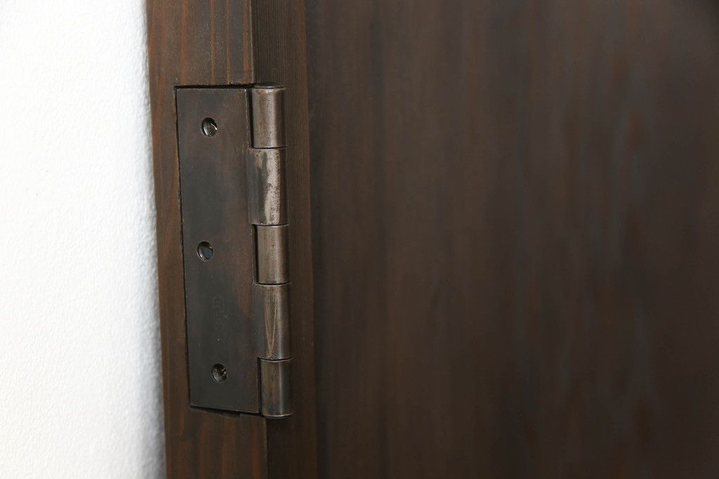 木製扉をリペア&カスタム!ローラー締まりを取り付け加工。(ドア、建具)