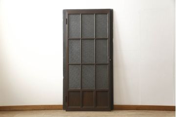 ドアをリペア&カスタム!高さと幅をリサイズし、ローラー締まりの取り付け加工。濃い茶色で着色仕上げ。(ガラス扉、建具)