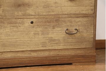 昭和中期の箪笥の見た目を変えずに綺麗にリペア!蜜?ワックス仕上げ。(ローボード、テレビ台、チェスト、引き出し、桐箪笥、桐たんす)