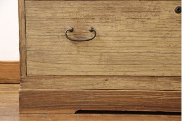 昭和中期の箪笥の見た目を変えずに綺麗にリペア!蜜?ワックス仕上げ。(ローボード、テレビ台、チェスト、引き出し、桐箪笥、桐たんす)