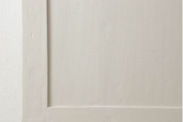 フランスアンティークの木製ドアをリペア&カスタム!高さと幅をリサイズし、鍵金具を取り外して埋木。アンティークのホワイトにペイント仕上げ。(扉、建具)