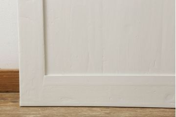 フランスアンティークの木製ドアをリペア&カスタム!高さと幅をリサイズし、鍵金具を取り外して埋木。アンティークのホワイトにペイント仕上げ。(扉、建具)