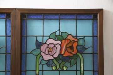 アンティークステンドグラス2枚をリペア&カスタム!それぞれに木枠を新規製作。落ち着いた茶系で着色仕上げ。(明り取り、窓)