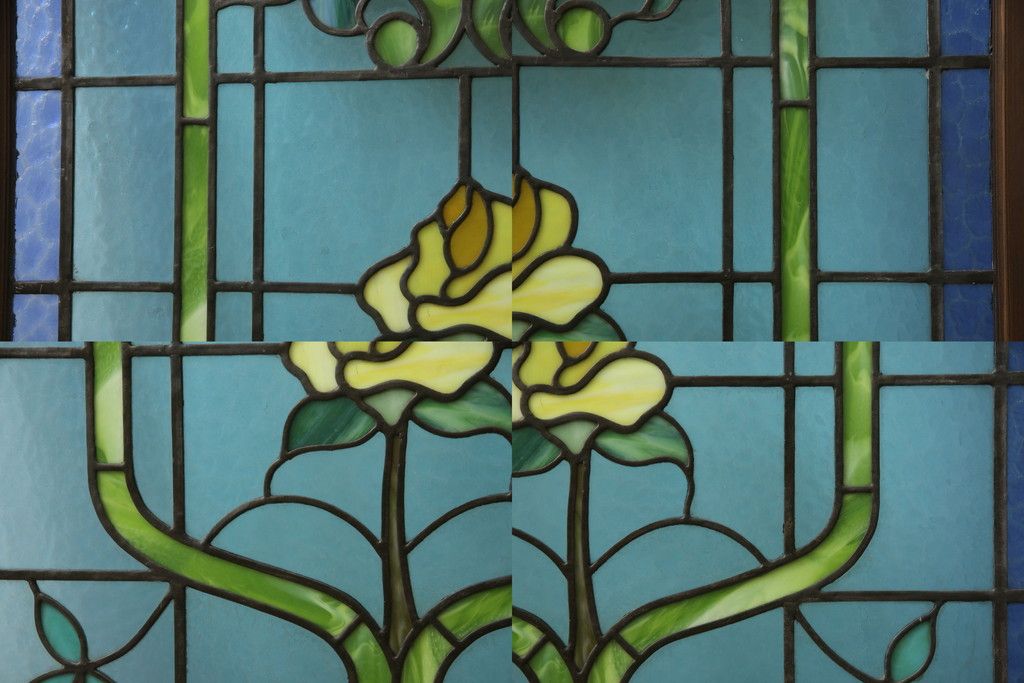 アンティークステンドグラス2枚をリペア&カスタム!それぞれに木枠を新規製作。落ち着いた茶系で着色仕上げ。(明り取り、窓)