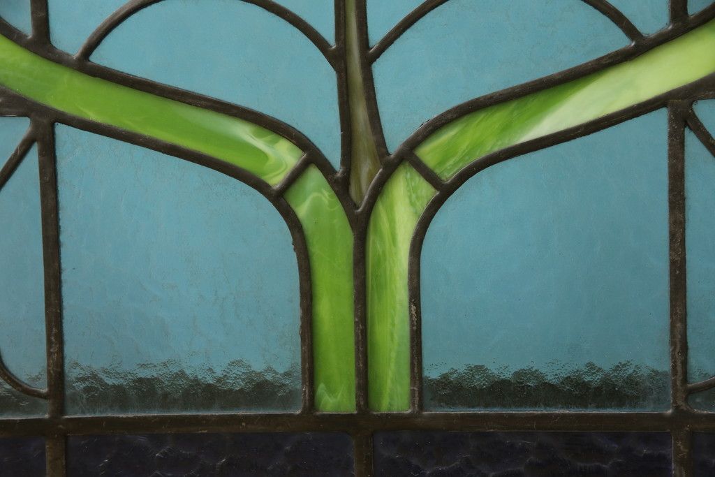 アンティークステンドグラス2枚をリペア&カスタム!それぞれに木枠を新規製作。落ち着いた茶系で着色仕上げ。(明り取り、窓)