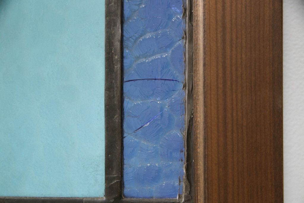 アンティークステンドグラス2枚をリペア&カスタム!それぞれに木枠を新規製作。落ち着いた茶系で着色仕上げ。(明り取り、窓)