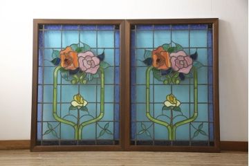 アンティークステンドグラス2枚をリペア&カスタム!それぞれに木枠を新規製作。落ち着いた茶系で着色仕上げ。(明り取り、窓)