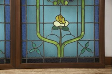 アンティークステンドグラス2枚をリペア&カスタム!それぞれに木枠を新規製作。落ち着いた茶系で着色仕上げ。(明り取り、窓)