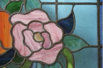 アンティークステンドグラス2枚をリペア&カスタム!それぞれに木枠を新規製作。落ち着いた茶系で着色仕上げ。(明り取り、窓)