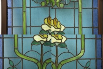 アンティークステンドグラス2枚をリペア&カスタム!それぞれに木枠を新規製作。落ち着いた茶系で着色仕上げ。(明り取り、窓)