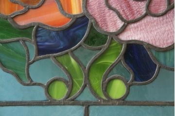 アンティークステンドグラス2枚をリペア&カスタム!それぞれに木枠を新規製作。落ち着いた茶系で着色仕上げ。(明り取り、窓)