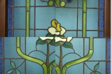 アンティークステンドグラス2枚をリペア&カスタム!それぞれに木枠を新規製作。落ち着いた茶系で着色仕上げ。(明り取り、窓)