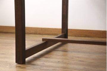 和製アンティークの棚付き作業台をリペア&カスタム!天板下の棚を取り外し。色の濃い部分に合わせて全体を着色し仕上げ。(ダイニングテーブル)