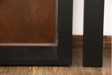 明治大正期の蔵戸をリペア&カスタム!内締り錠、戸車フレーム、振れ止めガイドレール取り付け。新たに戸枠を製作。現状に近い色味に着色、外部用塗料でコーティングして仕上げ。(玄関戸、引き戸、建具)