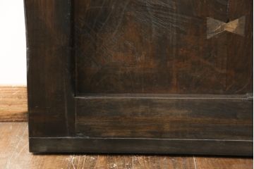 明治大正期の蔵戸をリペア&カスタム!内締り錠、戸車フレーム、振れ止めガイドレール取り付け。新たに戸枠を製作。現状に近い色味に着色、外部用塗料でコーティングして仕上げ。(玄関戸、引き戸、建具)