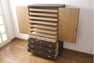 加茂総桐箪笥をリペア&カスタム!ご希望の色味に着色仕上げ。(総桐たんす、桐タンス、着物箪笥、和タンス)