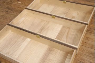 加茂総桐箪笥をリペア&カスタム!ご希望の色味に着色仕上げ。(総桐たんす、桐タンス、着物箪笥、和タンス)