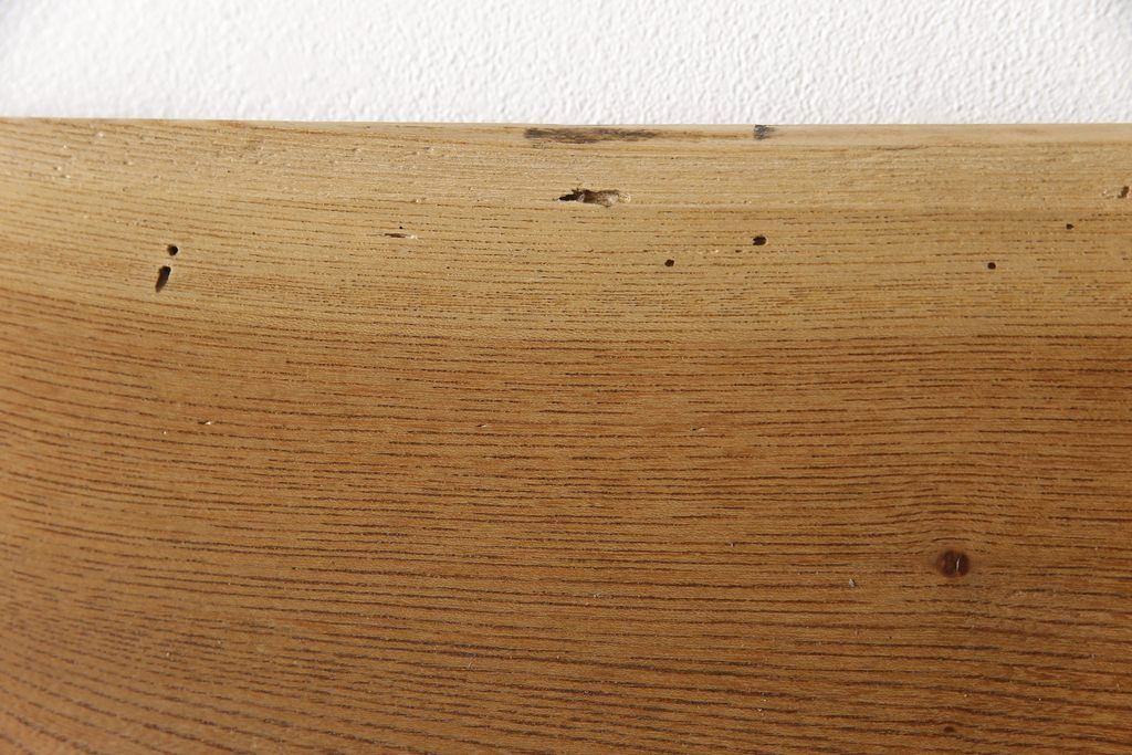 アンティークの蔵戸をリペア&カスタム!鍵穴を塞ぎ、裏面の閂を釘止め。外部用の塗料で仕上げ。(玄関戸、玄関ドア、引き戸)