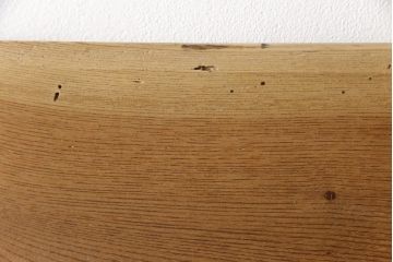 アンティークの蔵戸をリペア&カスタム!鍵穴を塞ぎ、裏面の閂を釘止め。外部用の塗料で仕上げ。(玄関戸、玄関ドア、引き戸)