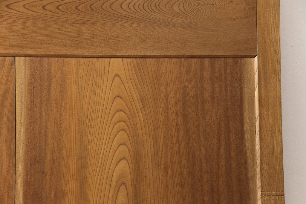 アンティークの蔵戸をリペア&カスタム!鍵穴を塞ぎ、裏面の閂を釘止め。外部用の塗料で仕上げ。(玄関戸、玄関ドア、引き戸)