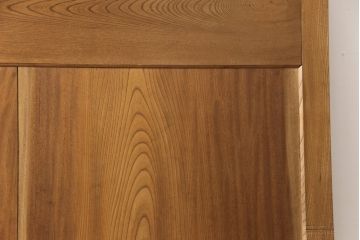 アンティークの蔵戸をリペア&カスタム!鍵穴を塞ぎ、裏面の閂を釘止め。外部用の塗料で仕上げ。(玄関戸、玄関ドア、引き戸)