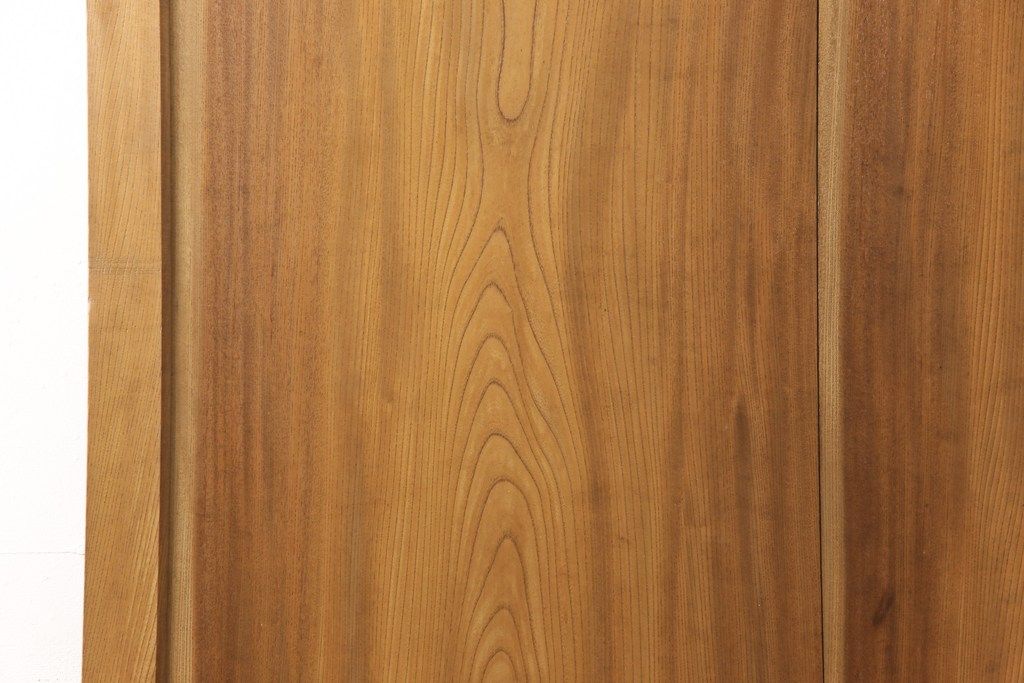 アンティークの蔵戸をリペア&カスタム!鍵穴を塞ぎ、裏面の閂を釘止め。外部用の塗料で仕上げ。(玄関戸、玄関ドア、引き戸)