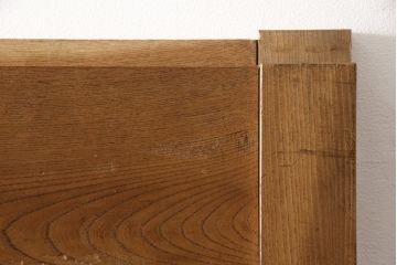 アンティークの蔵戸をリペア&カスタム!鍵穴を塞ぎ、裏面の閂を釘止め。外部用の塗料で仕上げ。(玄関戸、玄関ドア、引き戸)