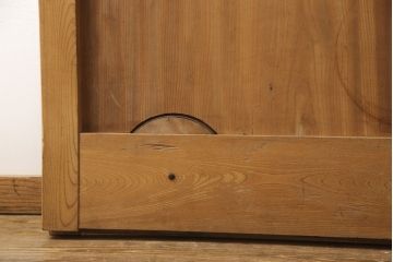 アンティークの蔵戸をリペア&カスタム!鍵穴を塞ぎ、裏面の閂を釘止め。外部用の塗料で仕上げ。(玄関戸、玄関ドア、引き戸)