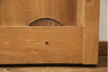 アンティークの蔵戸をリペア&カスタム!鍵穴を塞ぎ、裏面の閂を釘止め。外部用の塗料で仕上げ。(玄関戸、玄関ドア、引き戸)
